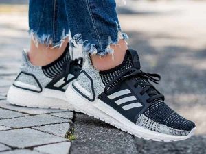 Đánh giá UltraBoost 19 – giày thể thao đa năng của Adidas
