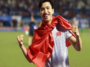 Văn Hậu trở lại V.League giúp CLB Hà Nội sau khi rời Heerenveen