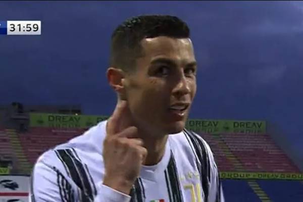 Bóng đá QT ngày 15/3: Ronaldo phấn khích gây tranh cãi