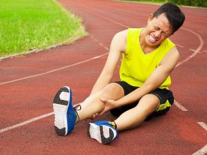 Bong gân là gì? Triệu chứng của chấn thương này ra sao