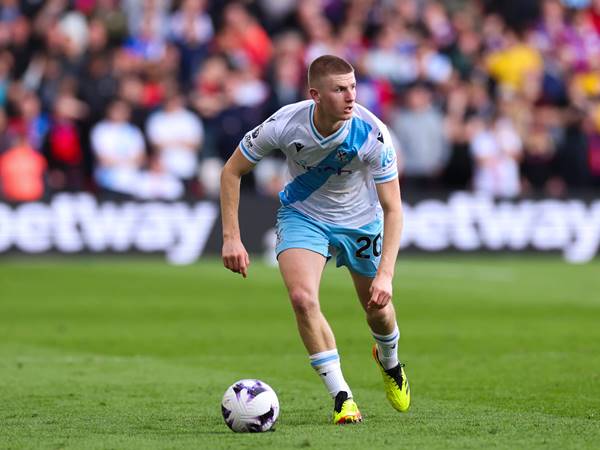 Liệu Adam Wharton có phù hợp với Man City?