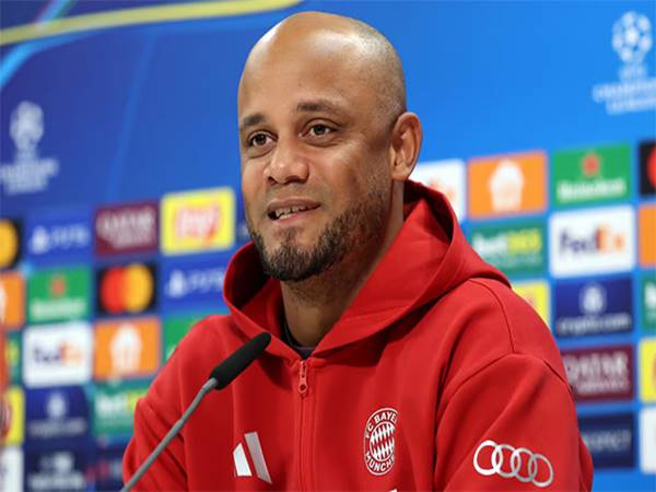 Tin Bayern Munich: HLV Kompany khen hết lời Olise sau trận thắng