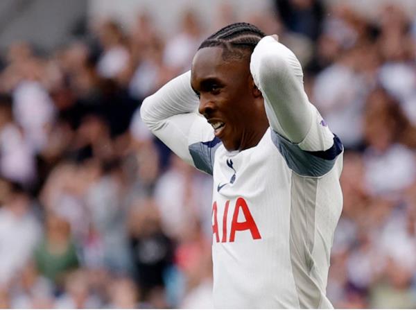Tin CLB Tottenham 5/9: Một quyết định đầy khó hiểu