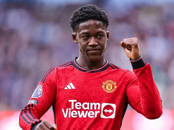 Tin MU 20/10: Kobbie Mainoo quyết tâm ở lại Man United