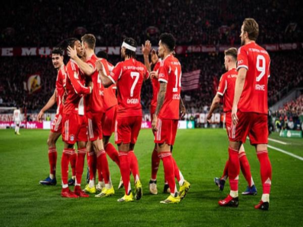 Bayern Munich áp đảo hoàn toàn về thống kê