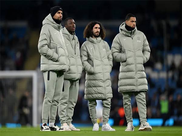 Hàng thủ Chelsea khủng hoảng nhân sự