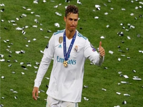 Đánh giá đội hình Real năm 2009